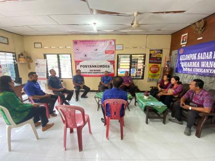 Tim Pembina Perpustakaan Desa dari Dinas Kearsipan dan Perpustakaan Kabupaten Buleleng