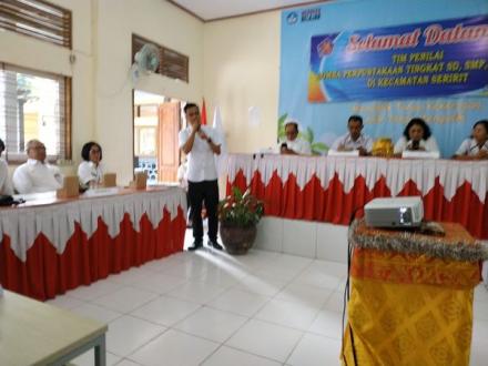 Tim penilai lomba Perpustakaan Desa Kabupaten Buleleng melakukan penilaian terhadap Perpustakaan Des